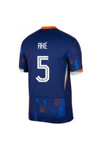 Nederland Nathan Ake #5 Voetbaltruitje Uit tenue EK 2024 Korte Mouw